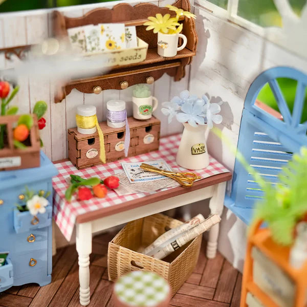 Miniature house DREAMY GARDEN