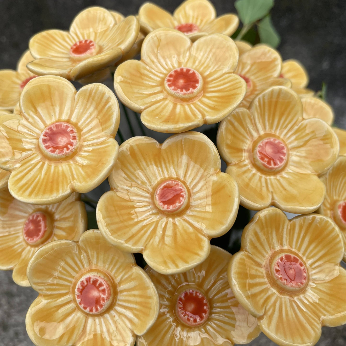 Fleurs en céramique PRUNIER